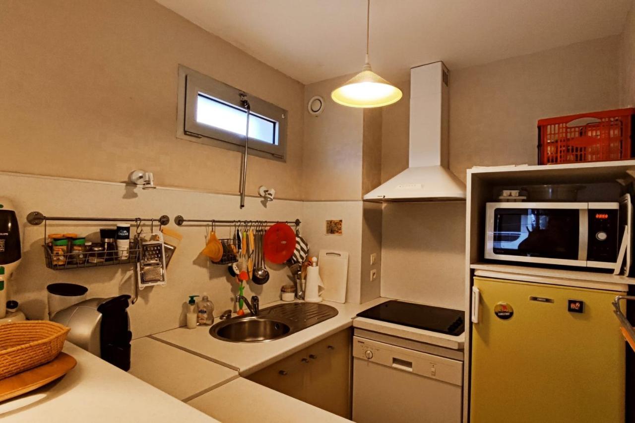42m With 2 Balconies Near And Center Apartment *